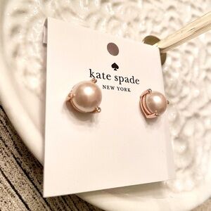 NWT! ♠️ kate spade stud earrings. Golden rose pearl
